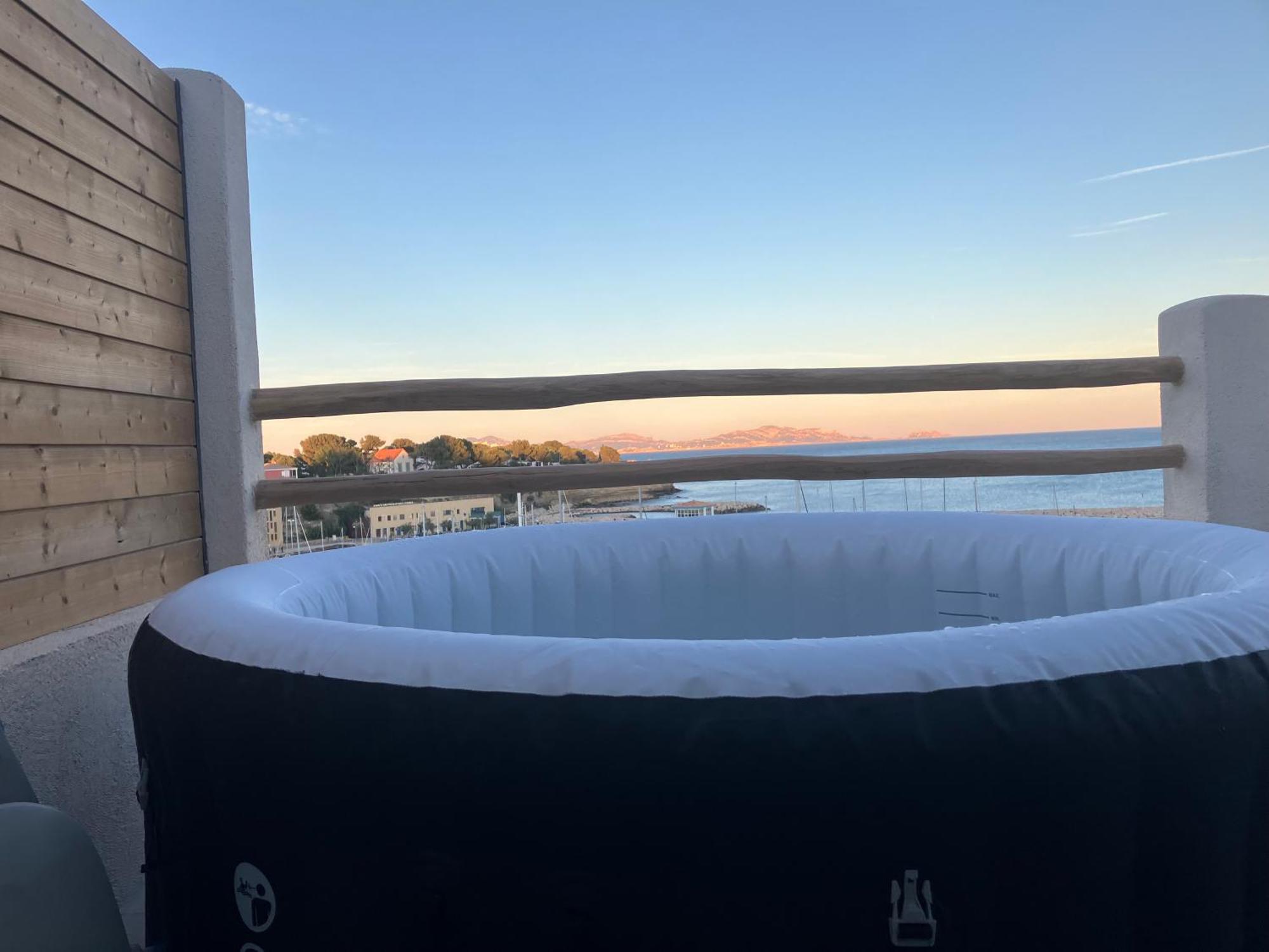 Apartamento T2 Vue Sur Le Port Jacuzzi Terrasse Et Parking Carry-le-Rouet Exterior foto